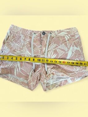 Vuori Rose Pink Tropical Print Shorts